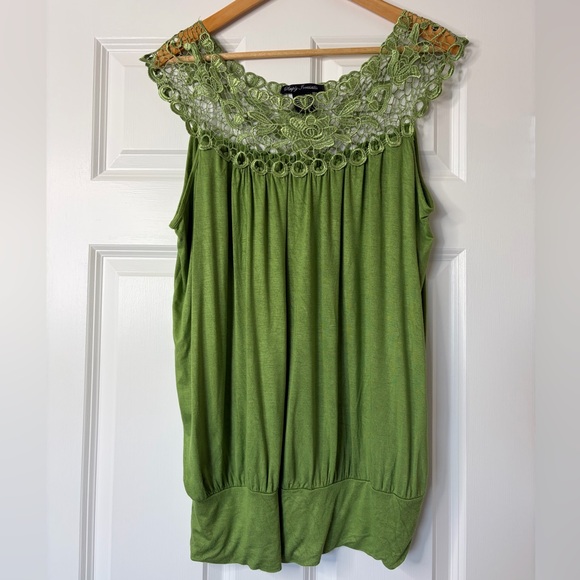 Simply Irresistible Tops - Simply Irresistible Vibrant Green Crochet Lace Trim Tank Top Size XL